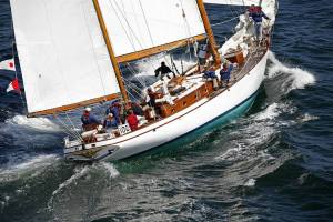 Frantz comes to his senses and ditches this mess in favor of sailing to Bermuda